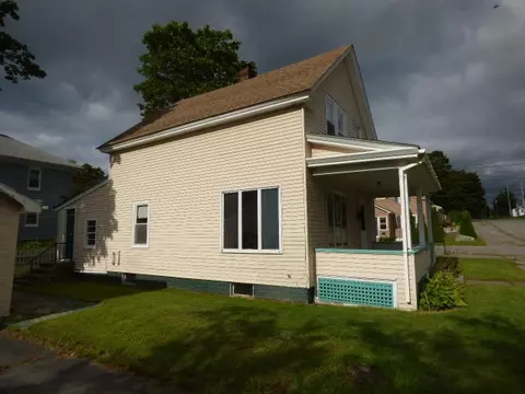97 Bowdoin St, Millinocket, ME 04462 photo 1