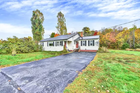 677 Main St, Wayne, ME 04284 photo 1
