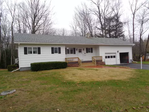 81 Grand Ave, Millinocket, ME 04462 photo 1