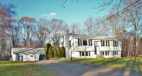 11 Hillary Ln, Levant, ME 04456 photo 1
