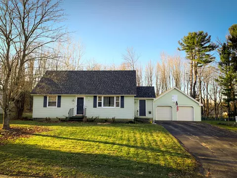 57 Edgewood Dr, Brewer, ME 04412 photo 1