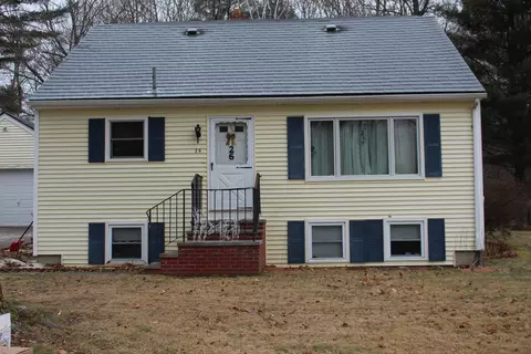 26 Smith St, Augusta, ME 04330 photo 1