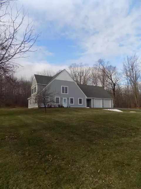 3336 Middle Rd, Sidney, ME 04330 photo 1