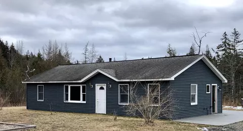29 Kitty Ln, Tremont, ME 04612 photo 1
