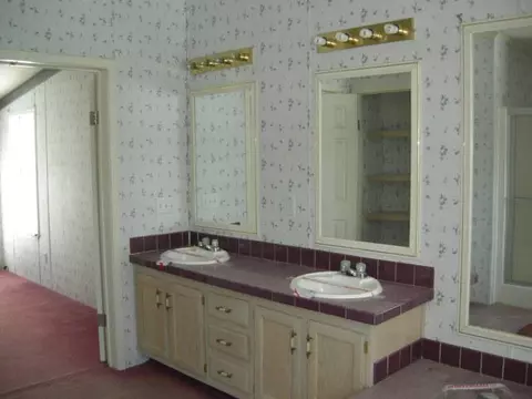 10 Hellgrens Way, Temple, ME 04984 photo 1