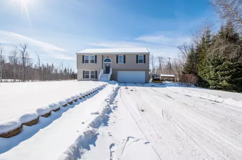 20 Thibodeau Dr, Levant, ME 04456 photo 1