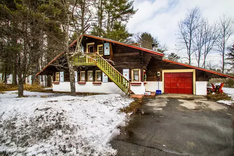 1015 Main St, Wayne, ME 04284 photo 1