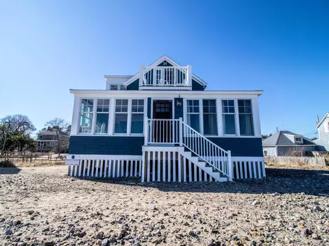 36 Surf St, Saco, ME 04072 photo 1