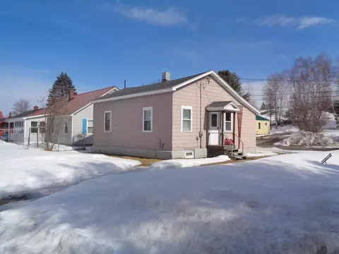 96 Prospect St, Millinocket, ME 04462 photo 1