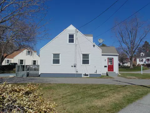 48 Jefferson St, Brewer, ME 04412 photo 1