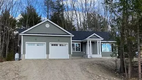 33 Parkside Dr, Biddeford, ME 04005 photo 1