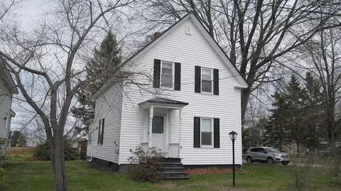 24 Cross St, Brewer, ME 04412 photo 1