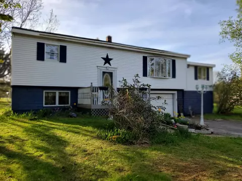 678 Hudson Rd, Corinth, ME 04427 photo 1