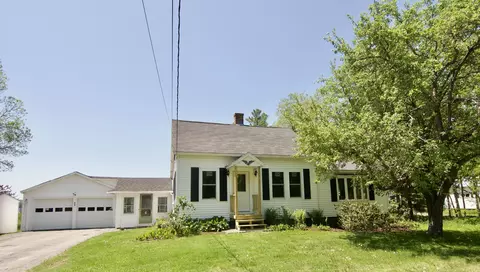 958 E Madison Rd, Madison, ME 04950 photo 1