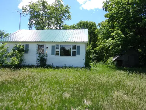9 Railroad Ave, Milo, ME 04463 photo 1