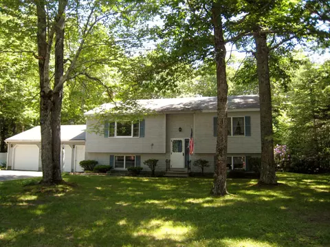 38 Eider Ln, Topsham, ME 04086 photo 1