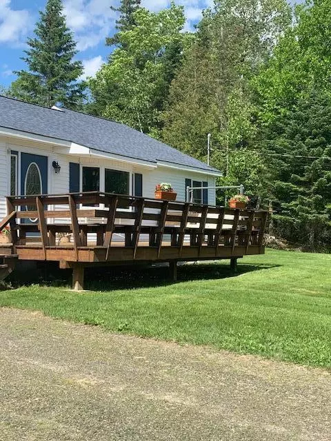 65 Cross St, Rangeley, ME 04970 photo 1