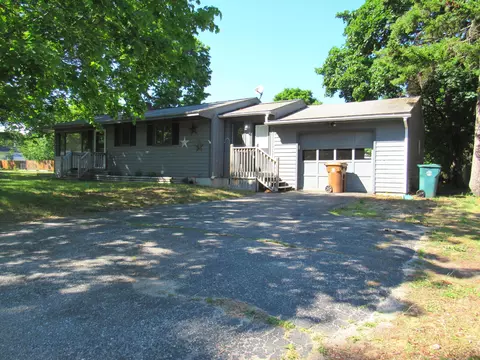 6 Pleasant View Dr, Saco, ME 04072 photo 1