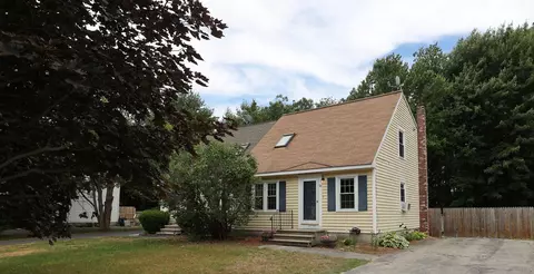 32 Skyline Dr, Saco, ME 04072 photo 1
