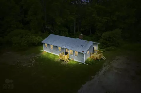 729 Middle Rd, Dresden, ME 04342 photo 1