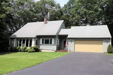43 Maureen Dr, Augusta, ME 04330 photo 1