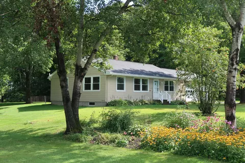 649 W West River Rd, Augusta, ME 04330 photo 1
