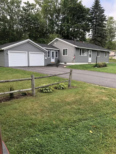 17 Robert St, Winslow, ME 04901 photo 1