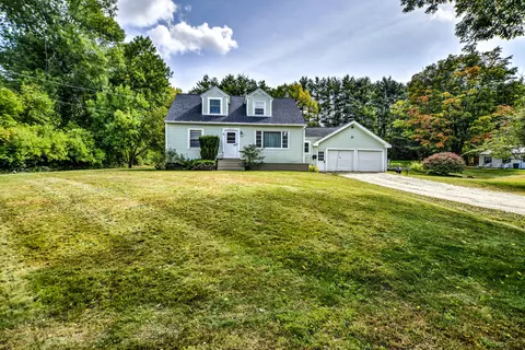 529 Riverside Dr, Augusta, ME 04330 photo 1