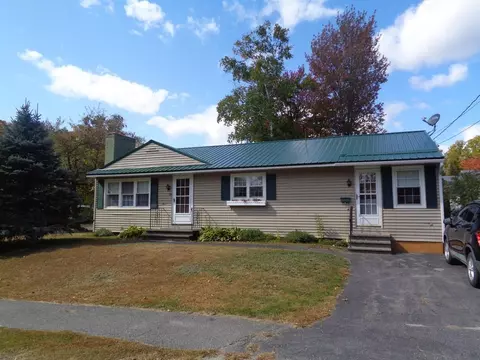 74 Michigan St, Millinocket, ME 04462 photo 1