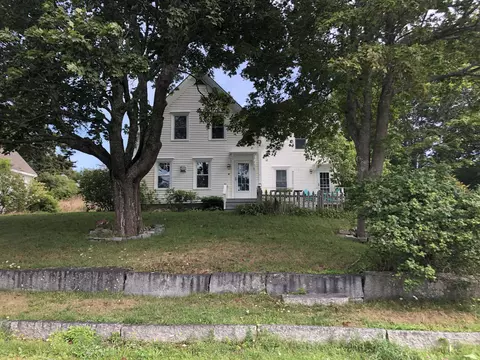 19 Chestnut St, Vinalhaven, ME 04863 photo 1