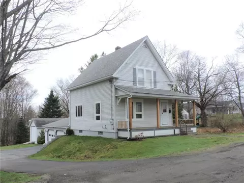 39 Cedar St, Dover Foxcroft, ME 04426 photo 1