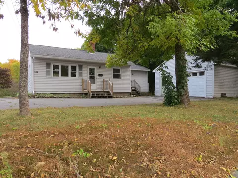 505 Riverside Dr, Augusta, ME 04330 photo 1