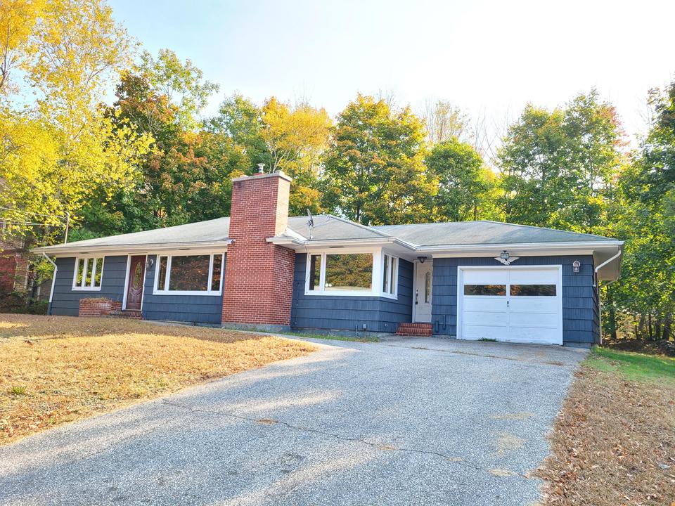 27 Sherbrooke Ave, Lewiston, ME 04240 1 photo MLS 1473130 Movoto