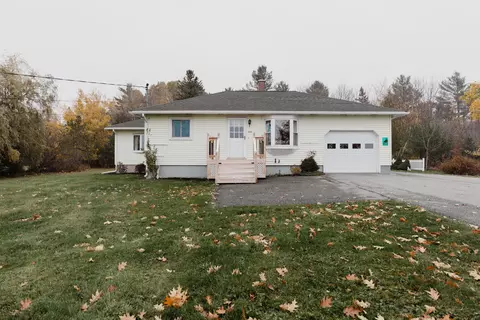 534 Eastern Ave, Brewer, ME 04412 photo 1