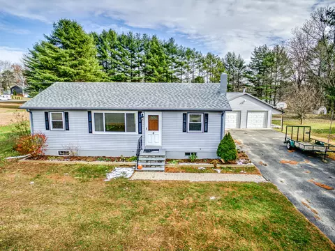 8 Claire St, Augusta, ME 04330 photo 1