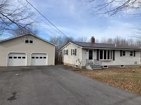 152 Pond Rd, Sidney, ME 04330 photo 1