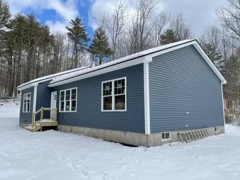 128 Range E Rd, Limerick, ME 04048 photo 1
