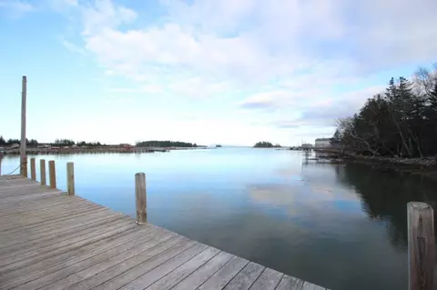 81 E Side Rd, Deer Isle, ME 04627 photo 1