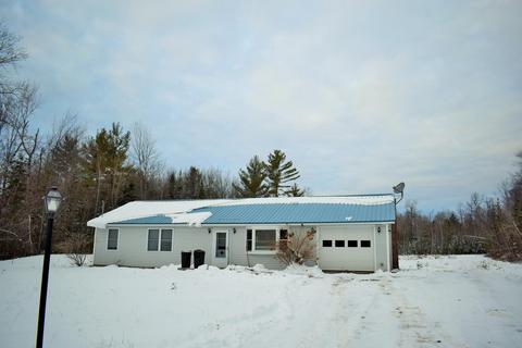 11 Maplecroft Ln, Burnham, ME 04922 photo 1