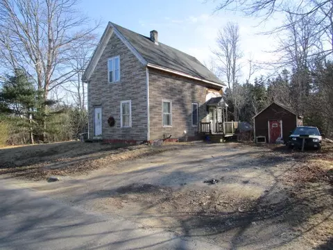 141 E Main St, Vinalhaven, ME 04863 photo 1