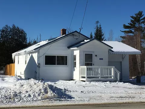 304 Bates St, Millinocket, ME 04462 photo 1