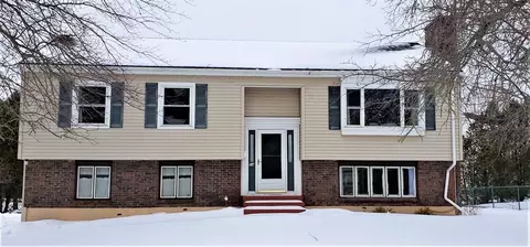 24 Clover Ln, Brewer, ME 04412 photo 1