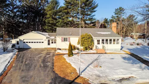8 Pitch Pine Dr, Topsham, ME 04086 photo 1