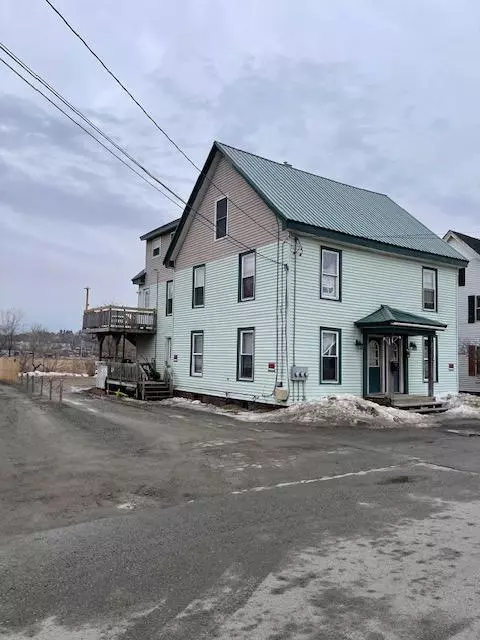 14 Blake St, Brewer, ME 04412 photo 1