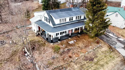 11 Mill St, Dexter, ME 04930 photo 1