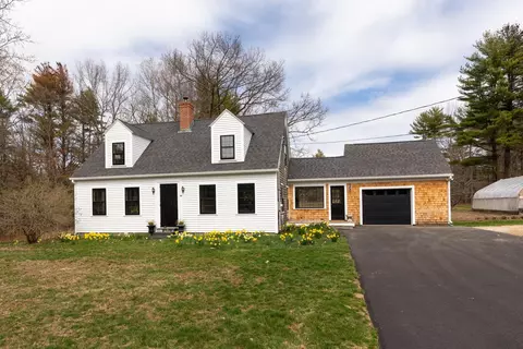 68 Dover Rd, Eliot, ME 03903 photo 1