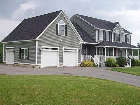 18 Elm St E, Hampden, ME 04444 photo 1