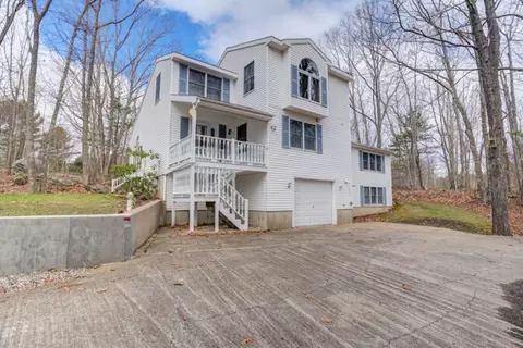 656 Pool St, Biddeford, ME 04005 photo 1