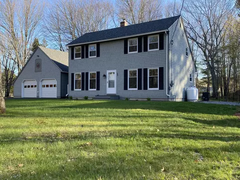 25 Ivanhoe Dr, Topsham, ME 04086 photo 1