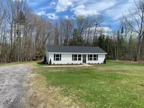 927 Maine St, Wayne, ME 04284 photo 1